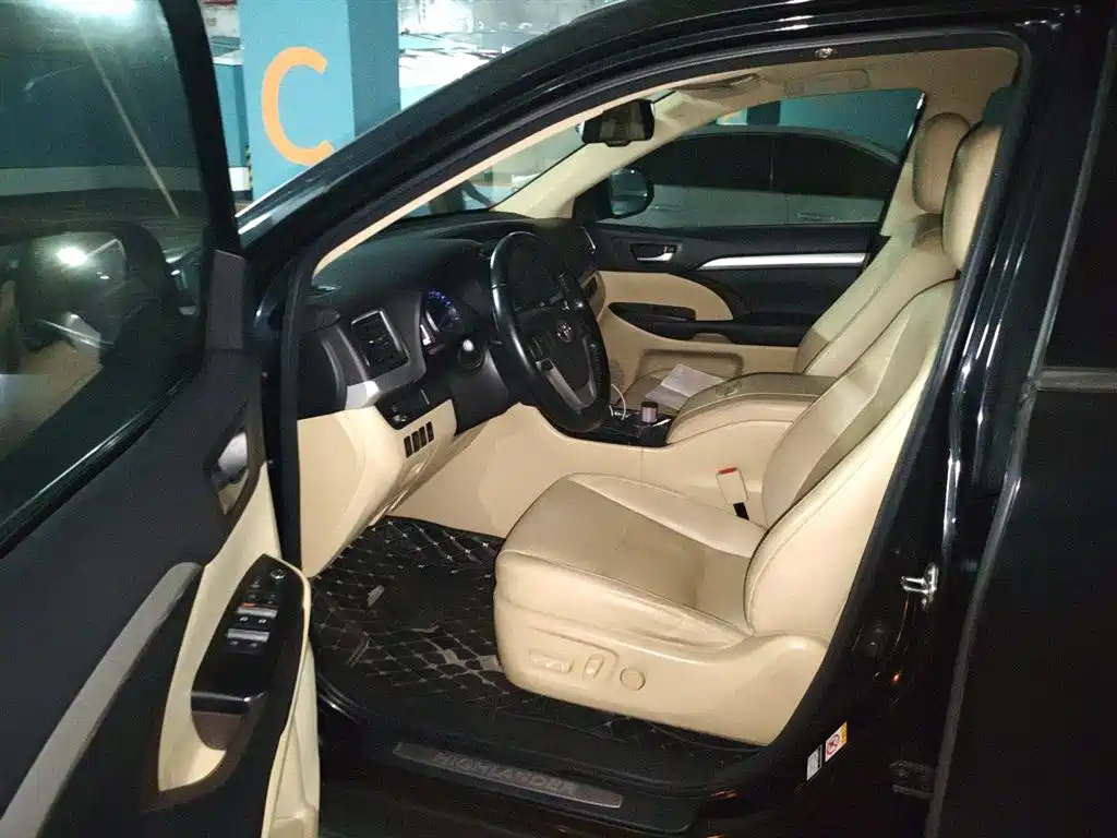 Toyota Highlander 2019 — фото 13