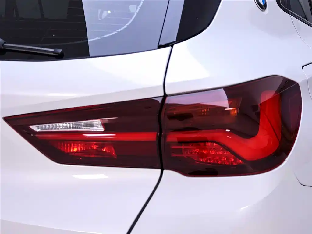 BMW X2 2022 — фото 9