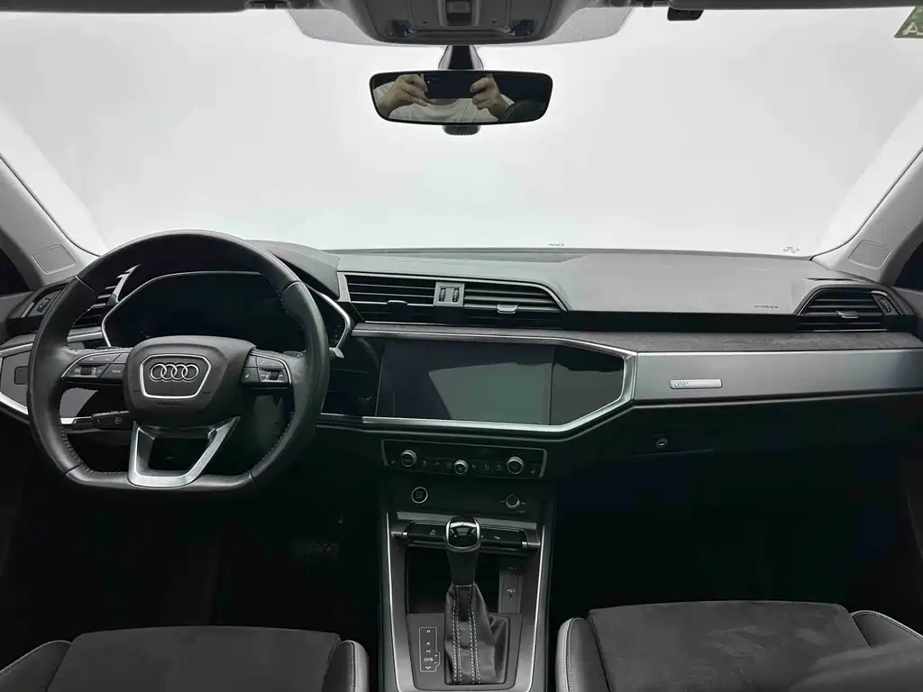 Audi Q3 2022 — фото 15