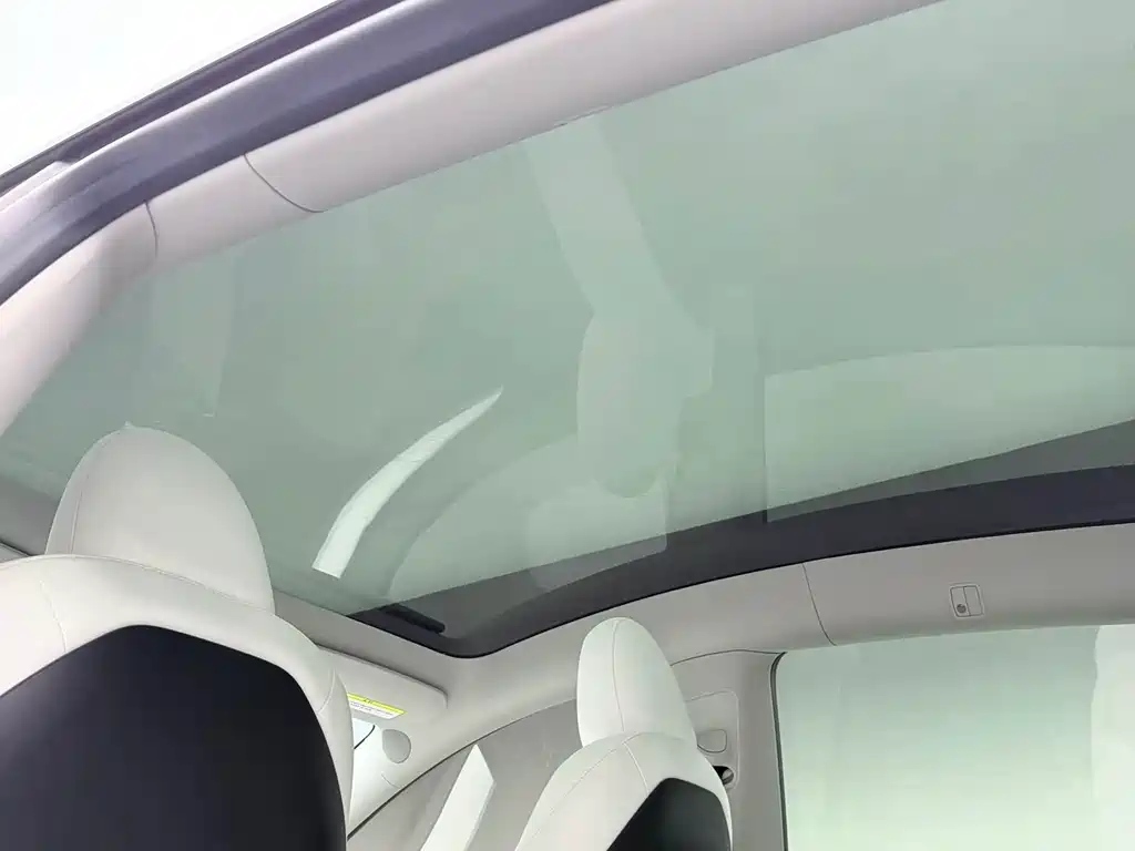 Tesla Model Y 2023 — фото 9