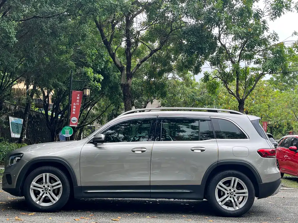 Mercedes-Benz GLB 2020