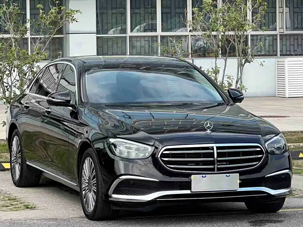 Mercedes-Benz E-Class 2024 — фото 3