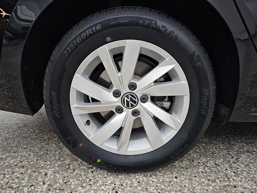 Volkswagen Passat PHEV 2021 — фото 14