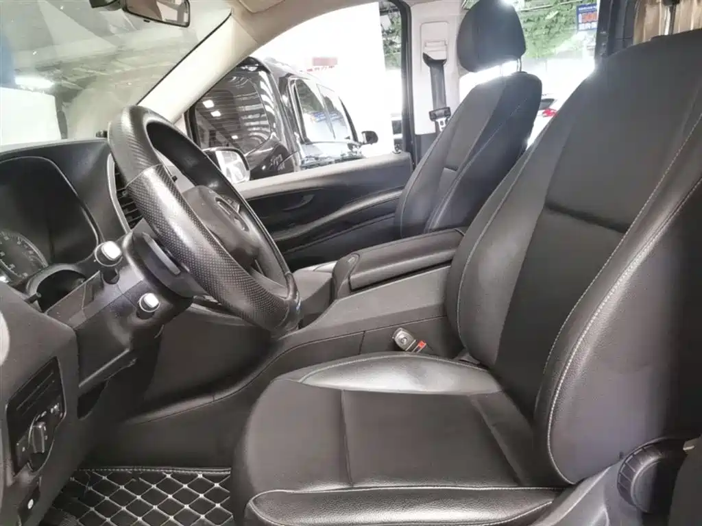 Mercedes-Benz Vito 2017 — фото 15