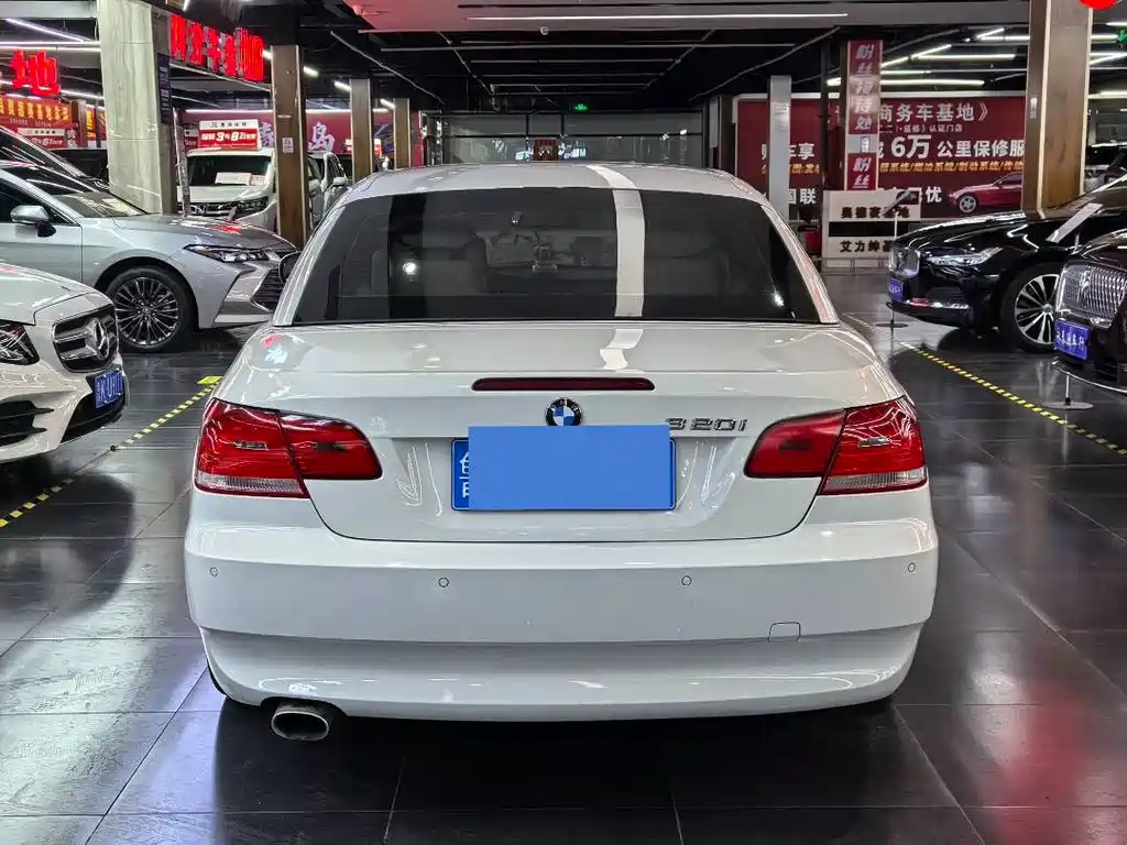 BMW 3 Series 2011