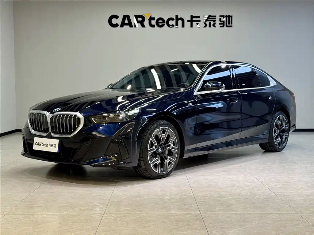 BMW 5 Series 2025