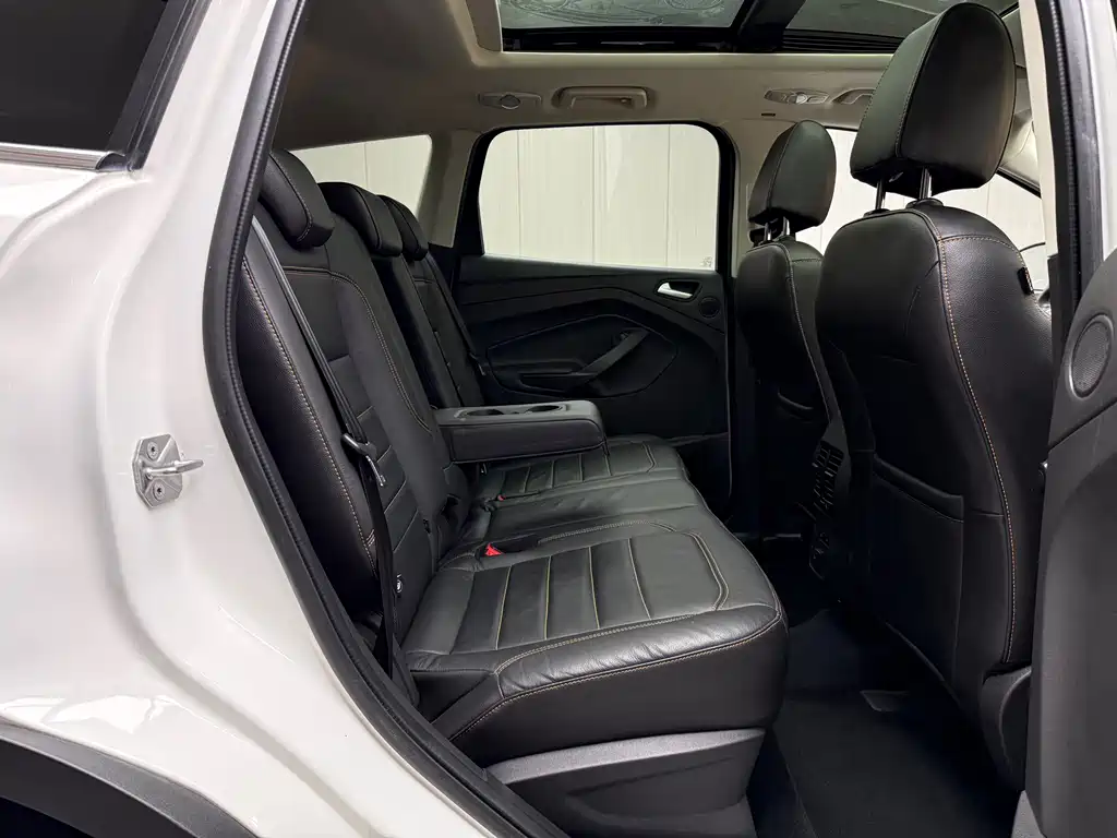 Ford Kuga 2017 — фото 17