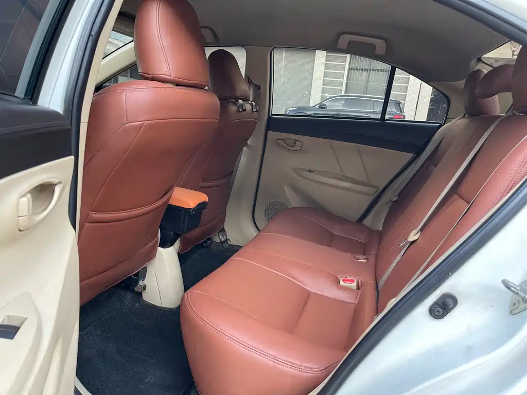 Toyota Vios 2016 — фото 10