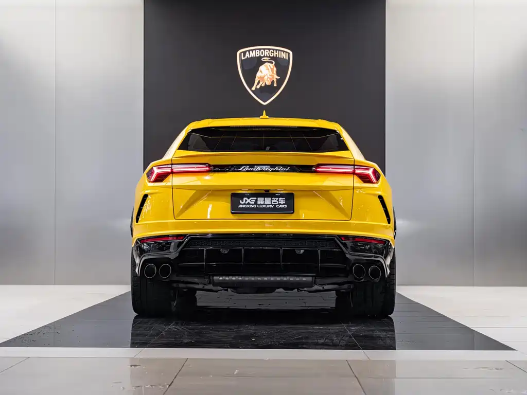 Lamborghini Urus 2022 — фото 14