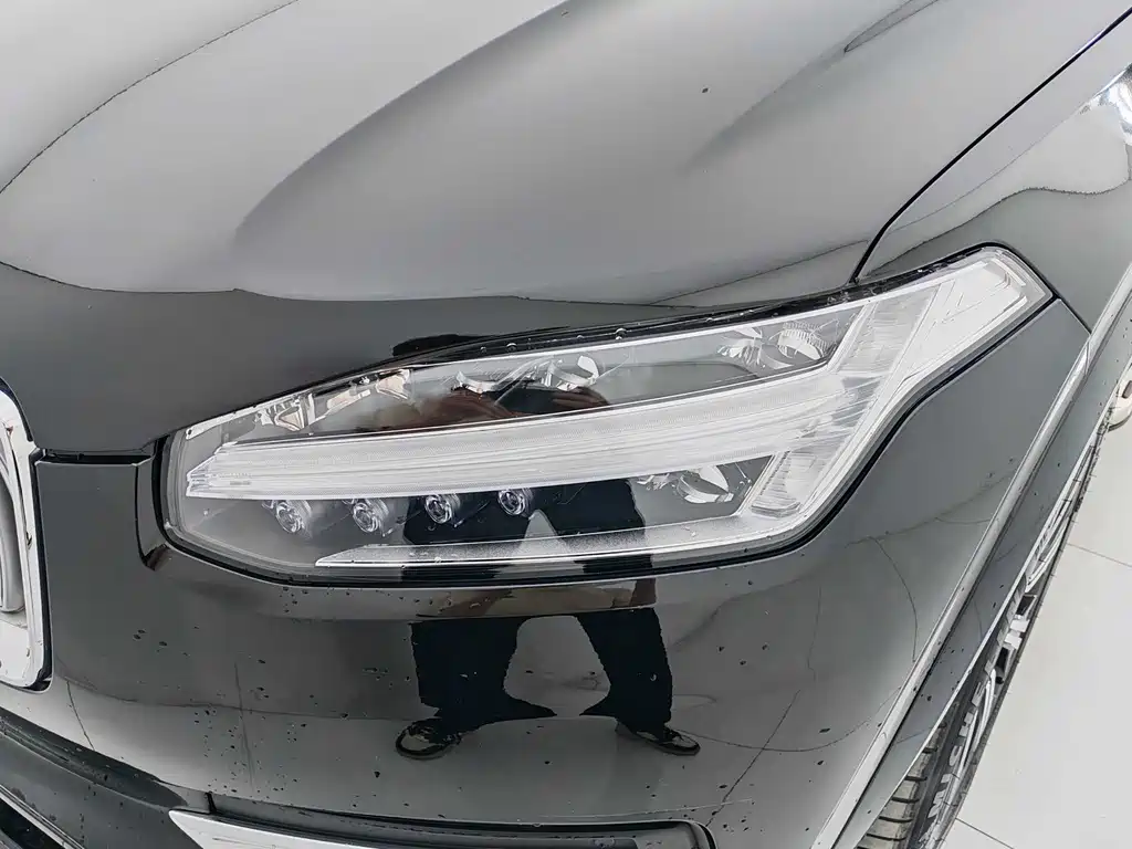Volvo XC90 2021 — фото 21