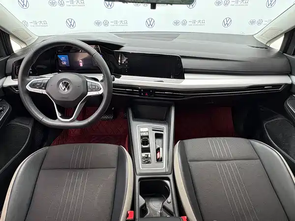 Volkswagen Golf 2023