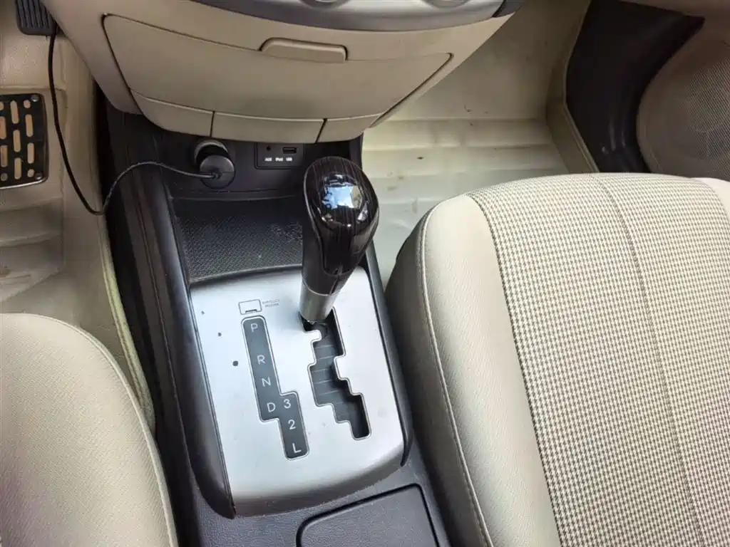Hyundai Elantra 2014 — фото 14