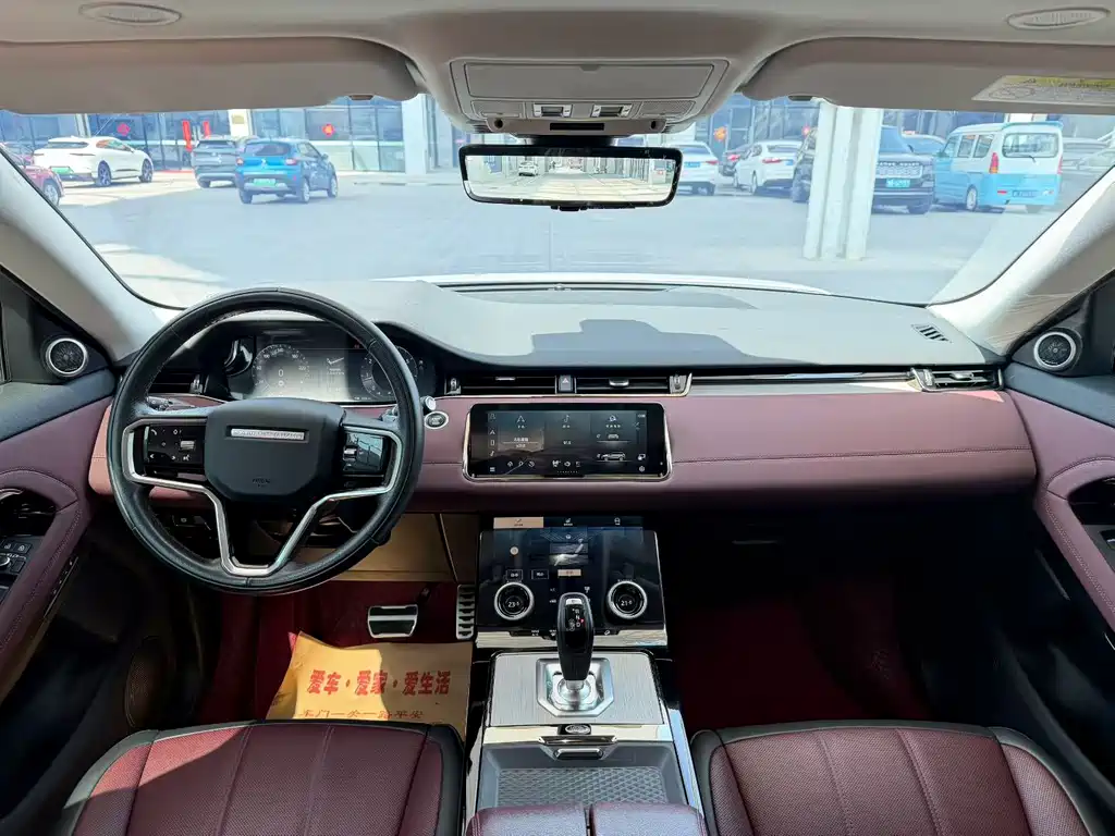 Land Rover Evoque 2023 — фото 9