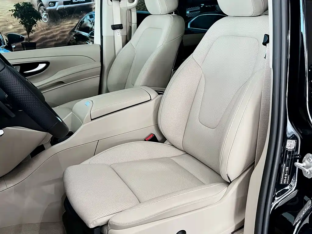 Mercedes-Benz V-Class 2023