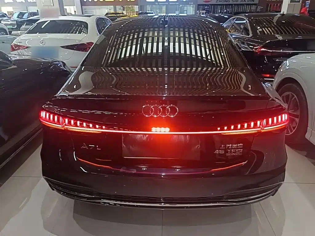 Audi A7L 2024 — фото 6