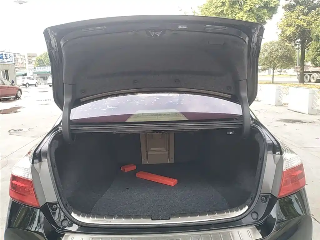 Honda Accord 2015 — фото 19