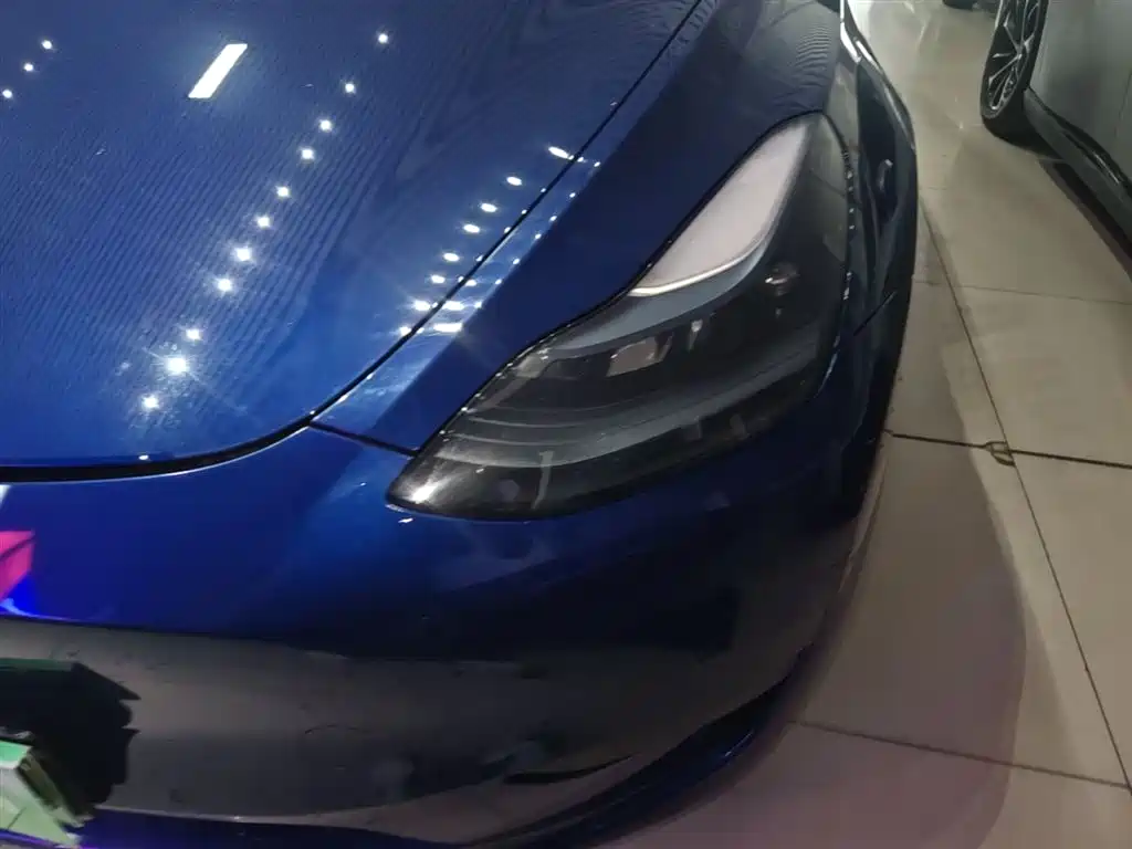 Tesla Model Y 2023 — фото 18