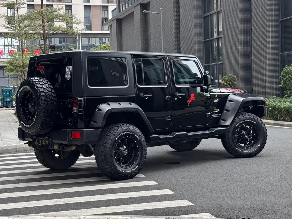Jeep Wrangler 2016 — фото 9