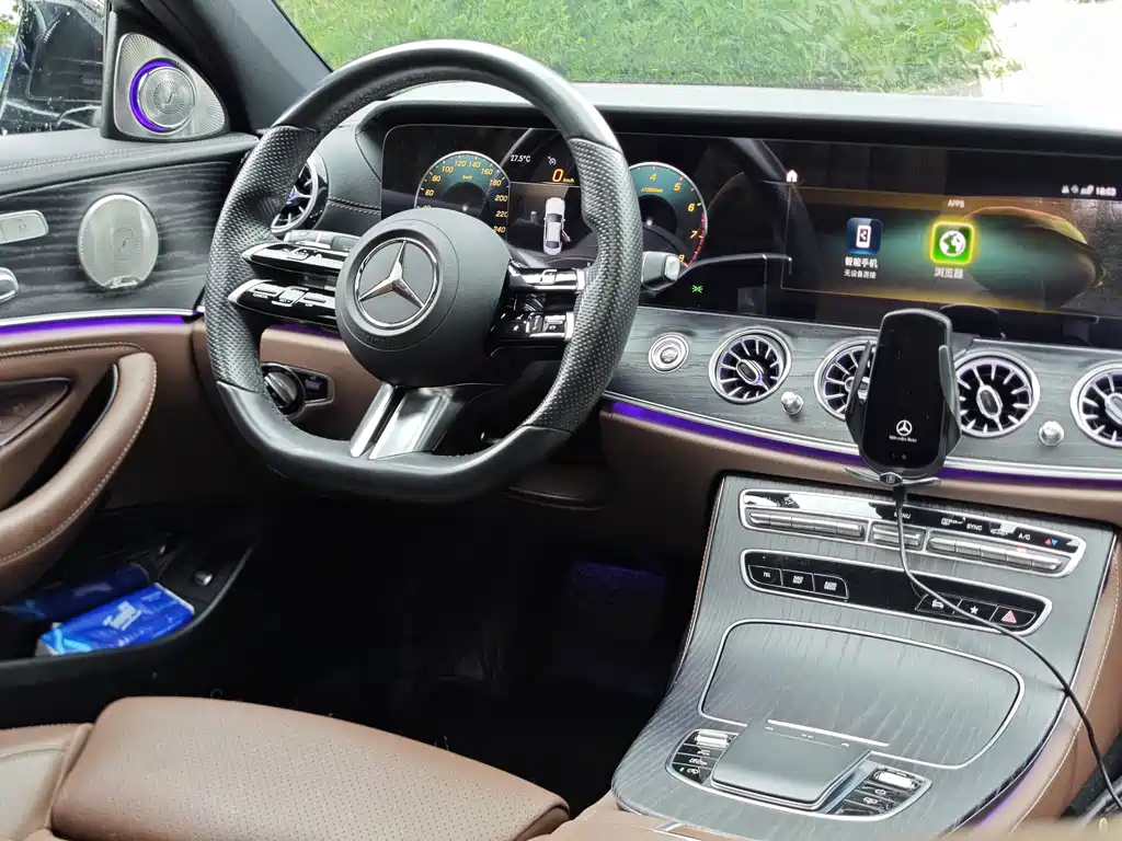 Mercedes-Benz E-Class 2022 — фото 6