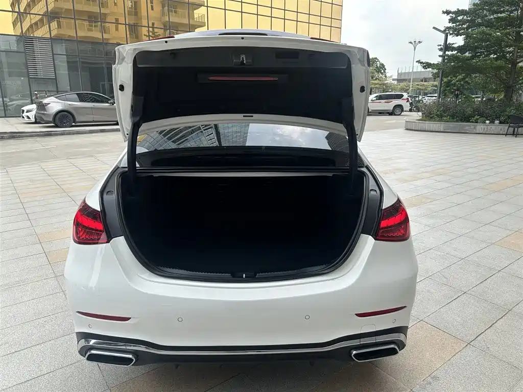 Mercedes-Benz C-Class 2022 — фото 14