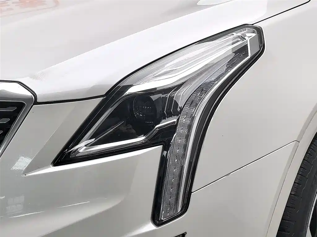 Cadillac XT5 2019 — фото 7