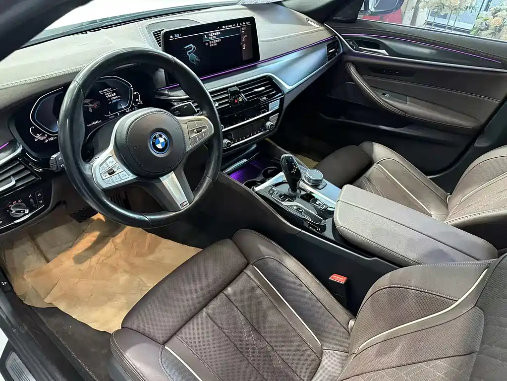BMW 5 Series New Energy 2022 — фото 11