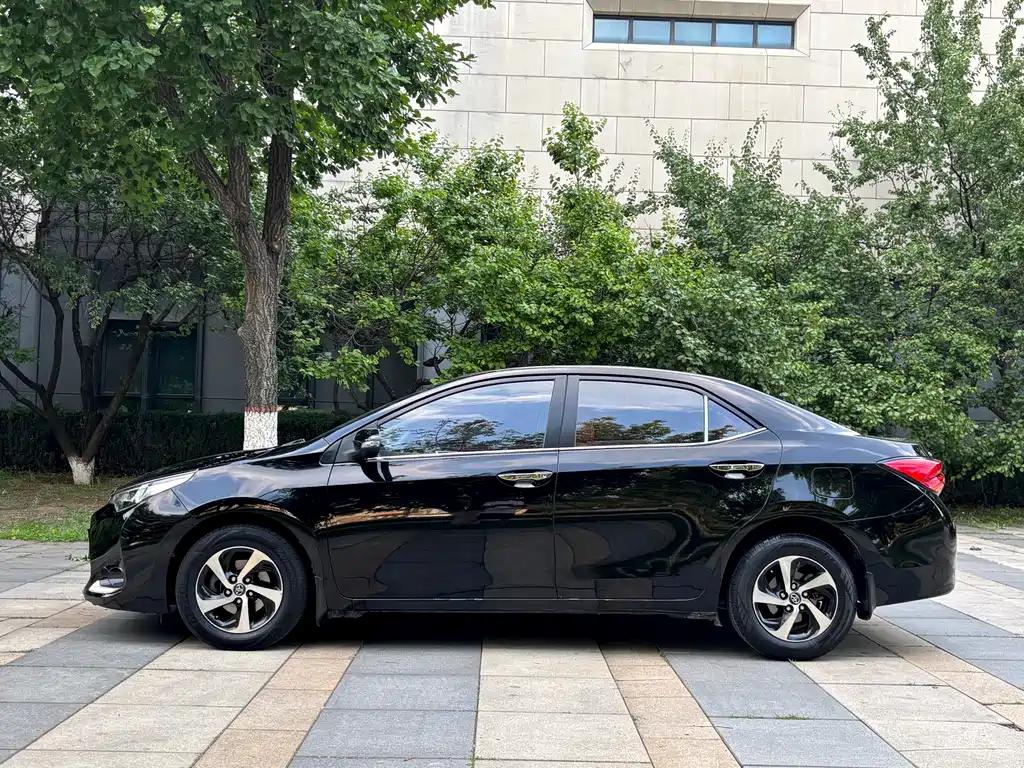 Toyota Levin 2017 — фото 7