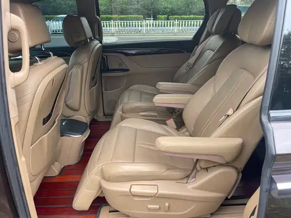 Buick GL8 2017