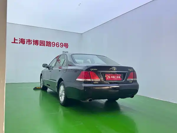 Toyota Crown 2005