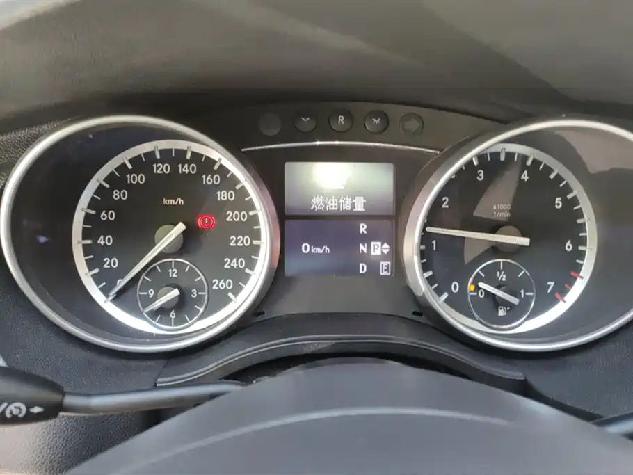 Mercedes-Benz R-Class 2015 — фото 14