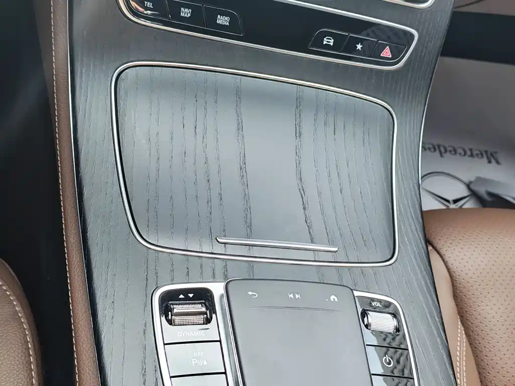 Mercedes-Benz E-Class 2023 — фото 21