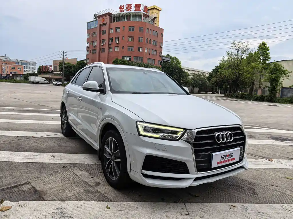 Audi Q3 2019 — фото 2