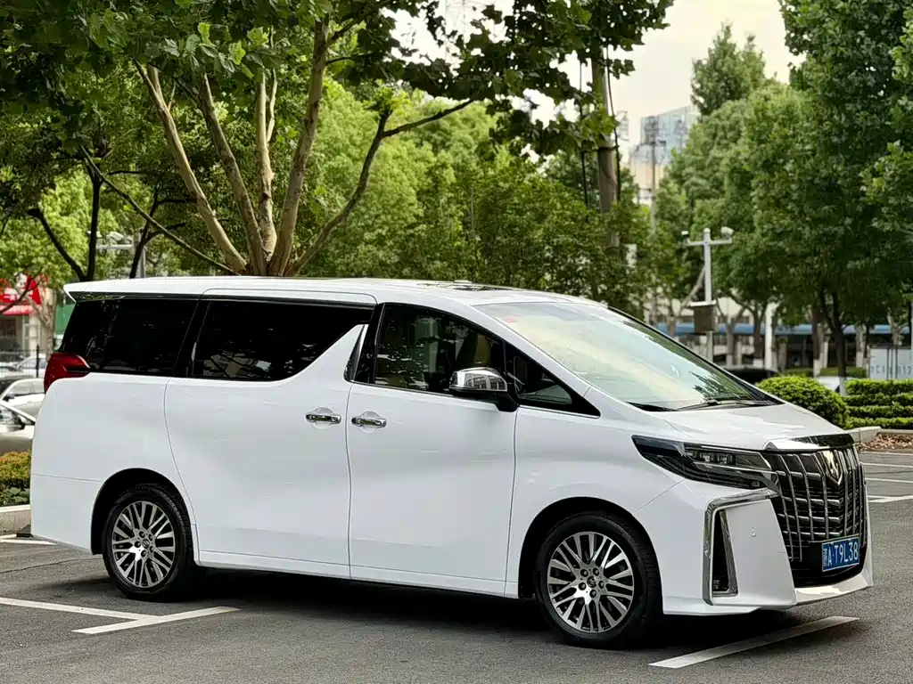 Toyota Alphard 2018 — фото 3