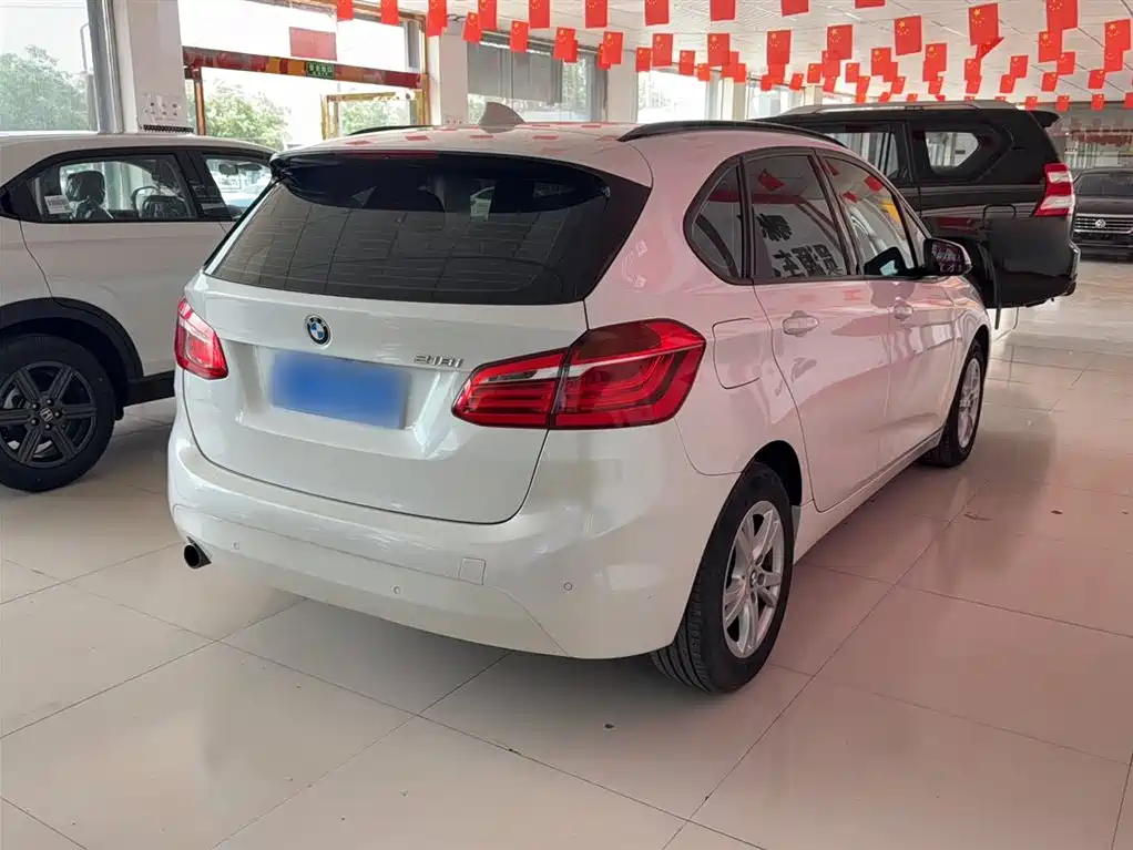 BMW 2 Series Active Tourer 2018 — фото 5