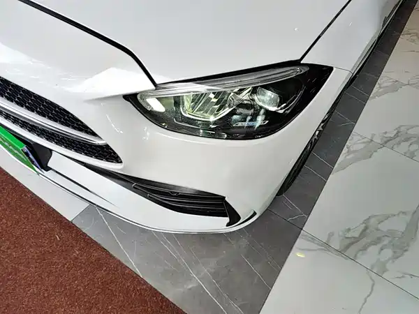 Mercedes-Benz C-Class 2022