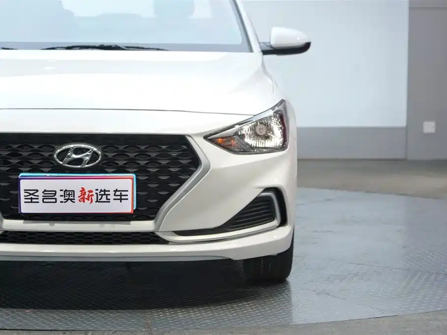 Hyundai Elantra 2021 — фото 2
