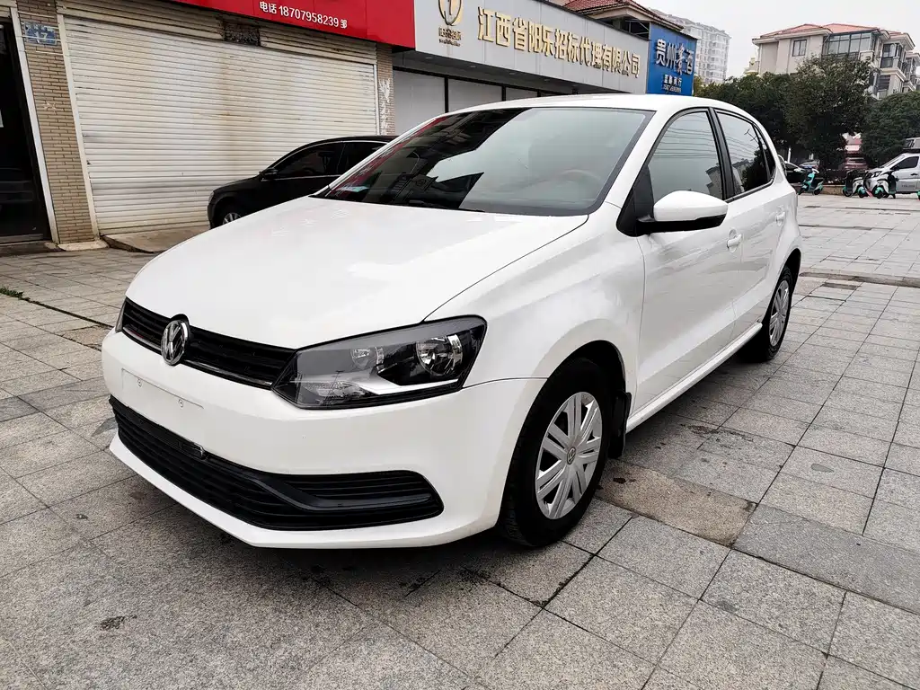 Volkswagen Polo 2017 — фото 1