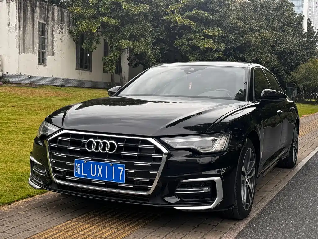 Audi A6L 2019 — фото 1