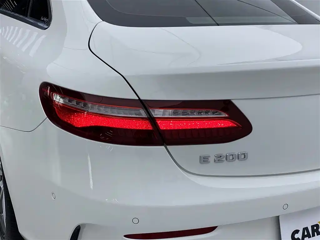 Mercedes-Benz E-Class 2018 — фото 29