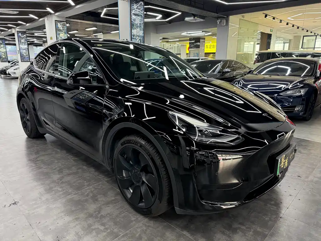 Tesla Model Y 2022 — фото 3