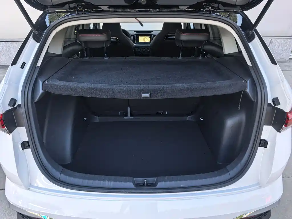 Skoda Kamiq 2023 — фото 18