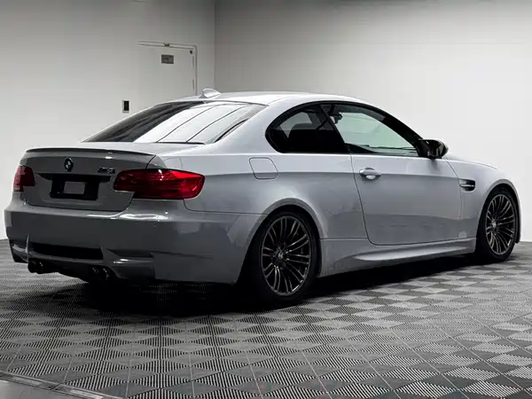 BMW M3 2011