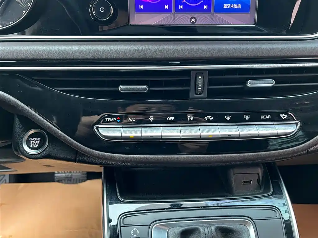 GAC Motor Trumpchi M6 2019 — фото 12