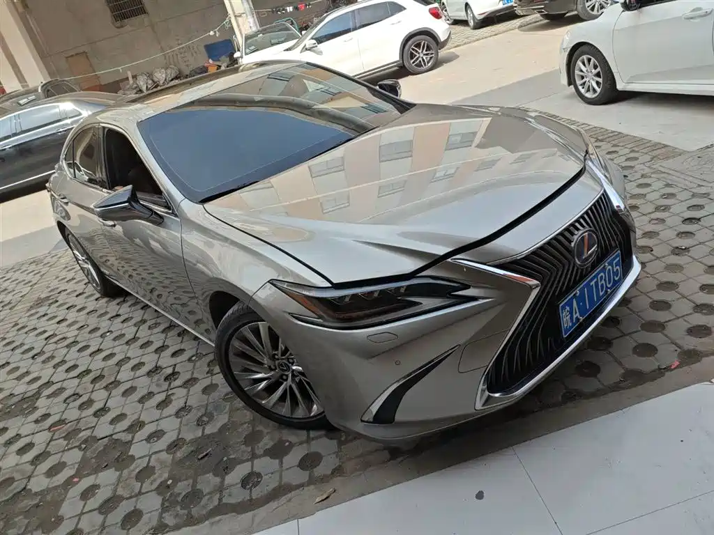Lexus ES 2020 — фото 2
