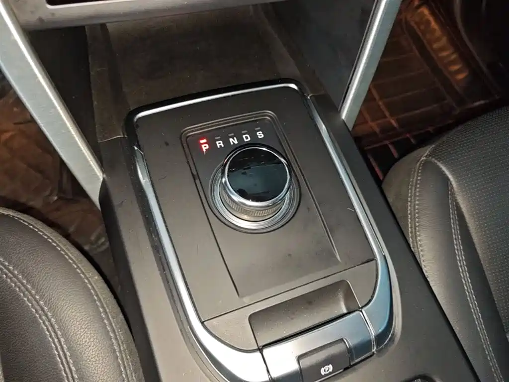 Land Rover Discovery Sport 2019 — фото 14