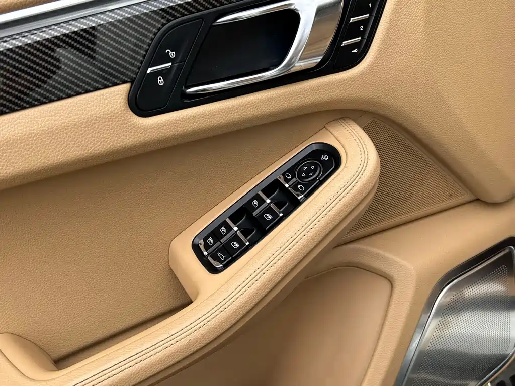 Porsche Macan 2016