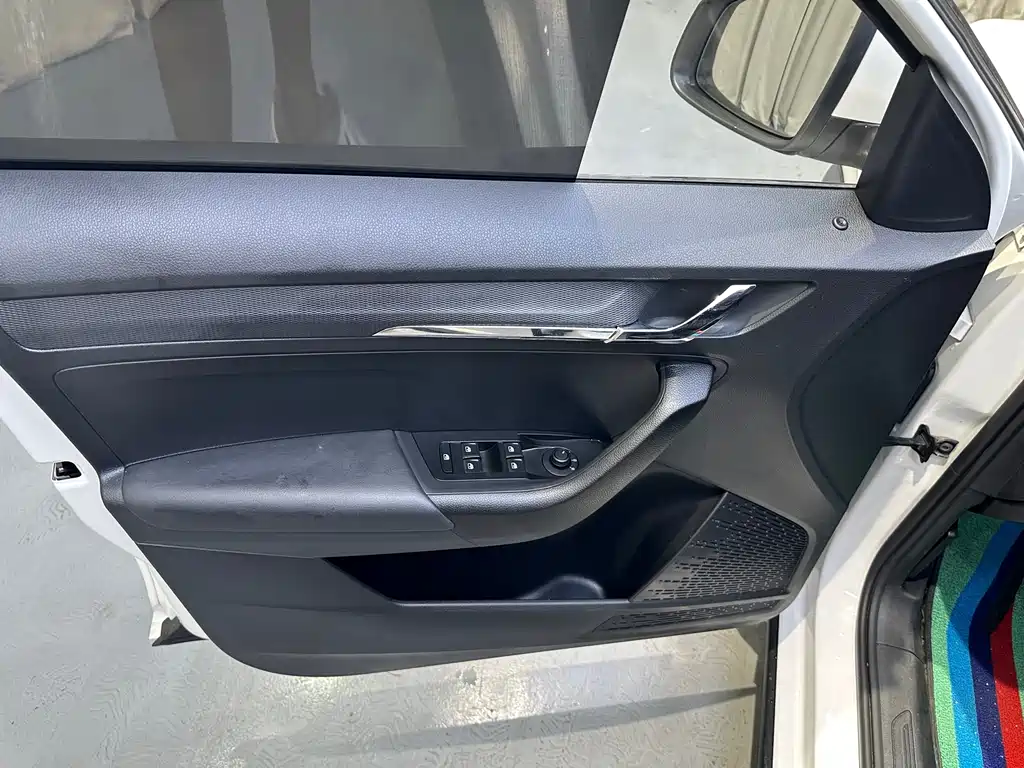 Skoda Kamiq 2023 — фото 15