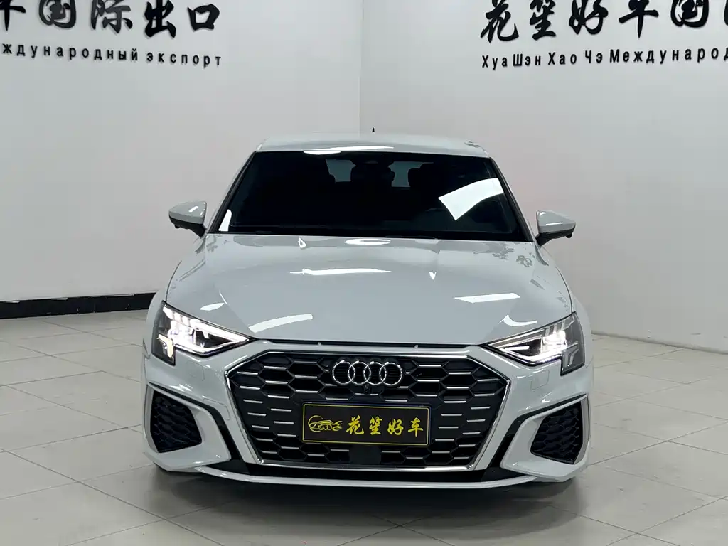 Audi A3 2023 — фото 2