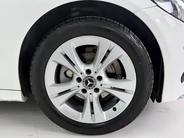 Mercedes-Benz C-Class 2018