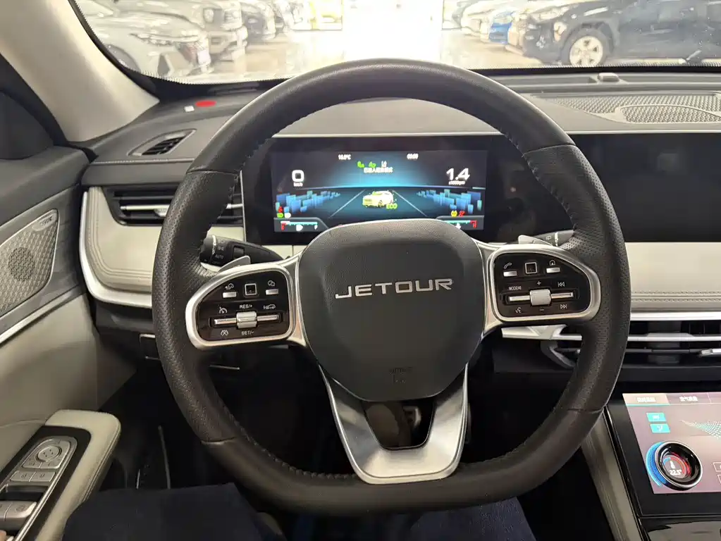 Jetour X70 PLUS 2023 — фото 12